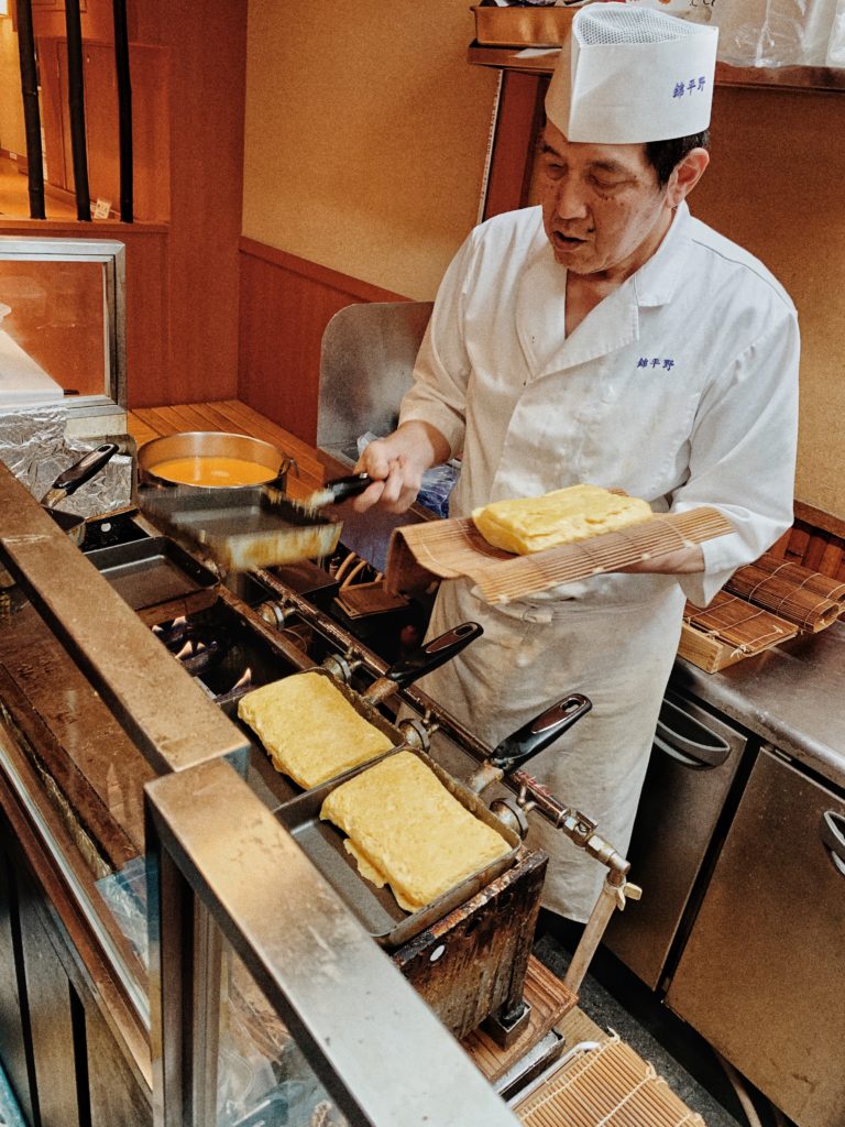 nishiki market food kyoto omelette